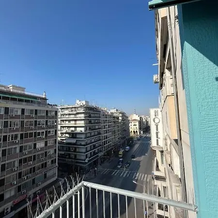 Thesshouse In The Heart Of Apartment *