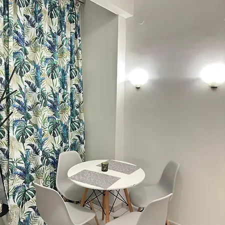 Apartment Thesshouse In The Heart Of